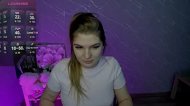Snapshot of lily_williamss chatting on May 17, 2026, 1:00 pm lily williamss online show from May 17, 2026, 1:00 pm
