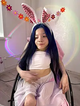 MiniSophiaa online show from March 31, 2026, 9:33 am