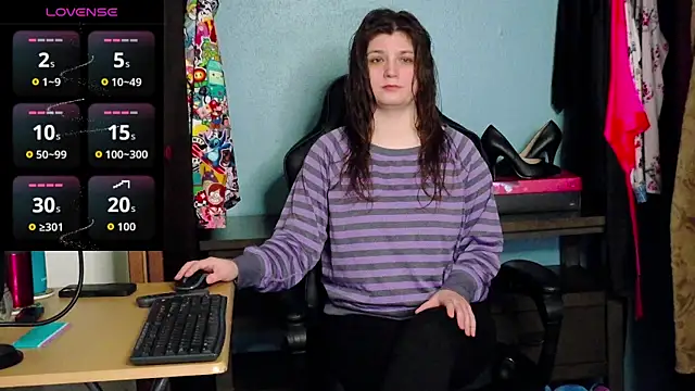 TreeJeanne online show from December 22, 2025, 3:23 pm