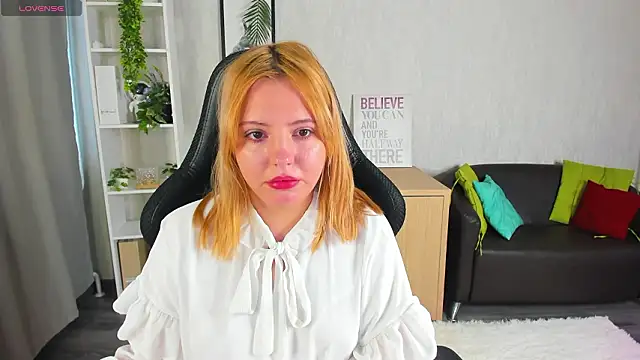 Stacy Luv online show from February 14, 2026, 9:09 am