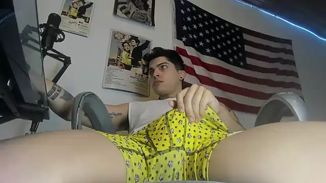 charlie hotxxx online show from March 17, 2026, 4:37 am