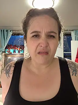 Snapshot of sylviahhh chatting on March 27, 2026, 10:49 am sylviahhh online show from March 27, 2026, 10:49 am