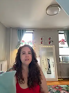 Snapshot of sylviahhh chatting on June 19, 2026, 9:53 pm sylviahhh online show from June 19, 2026, 9:53 pm