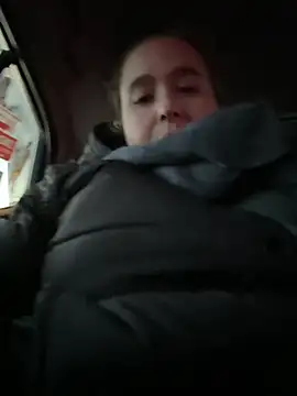 Snapshot of sylviahhh chatting on April 8, 2026, 10:28 am sylviahhh online show from April 8, 2026, 10:28 am