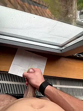 Snapshot of Siggidc2n chatting on December 16, 2025, 11:25 am Siggidc2n online show from December 16, 2025, 11:25 am