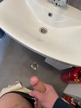 Snapshot of Siggidc2n chatting on March 12, 2026, 10:08 am Siggidc2n online show from March 12, 2026, 10:08 am