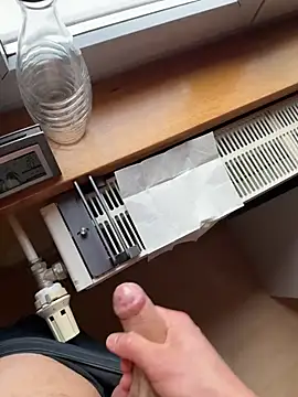 Snapshot of Siggidc2n chatting on March 20, 2026, 2:51 pm Siggidc2n online show from March 20, 2026, 2:51 pm