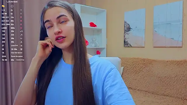 Snapshot of AstoriyaNight chatting on March 1, 2026, 9:20 am AstoriyaNight online show from March 1, 2026, 9:20 am