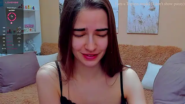 Snapshot of AstoriyaNight chatting on March 1, 2025, 5:42 am AstoriyaNight online show from March 1, 2025, 5:42 am