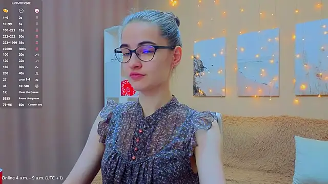 Snapshot of AstoriyaNight chatting on March 30, 2026, 3:08 am AstoriyaNight online show from March 30, 2026, 3:08 am