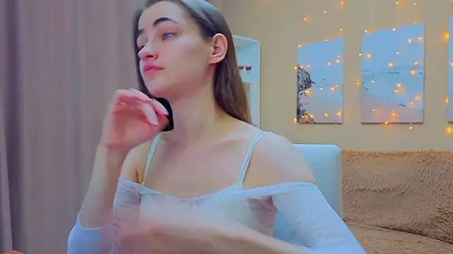 Snapshot of AstoriyaNight chatting on March 19, 2026, 5:07 am AstoriyaNight online show from March 19, 2026, 5:07 am