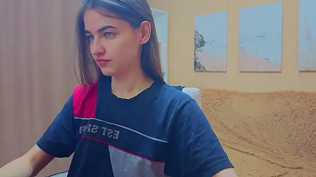 Snapshot of AstoriyaNight chatting on March 5, 2026, 8:00 am AstoriyaNight online show from March 5, 2026, 8:00 am