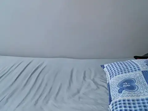 femaqueen online show from October 3, 2025, 7:10 am