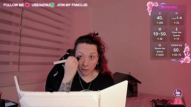 Snapshot of Domina_Deivis chatting on February 24, 2025, 6:05 am Domina Deivis online show from February 24, 2025, 6:05 am