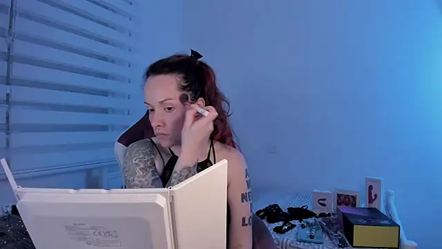 Snapshot of Domina_Deivis chatting on February 19, 2025, 6:11 am Domina Deivis online show from February 19, 2025, 6:11 am