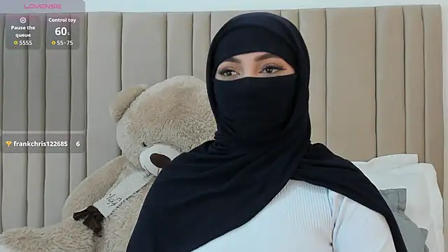 izadii online show from January 5, 2026, 6:44 pm