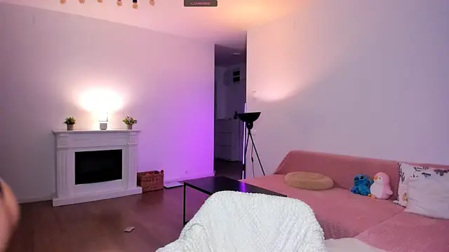 AnysaSmith online show from April 9, 2026, 8:04 pm