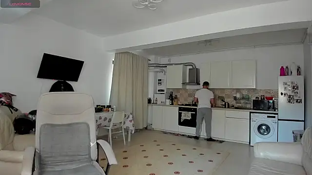 ZackFraser online show from September 21, 2025, 7:57 am