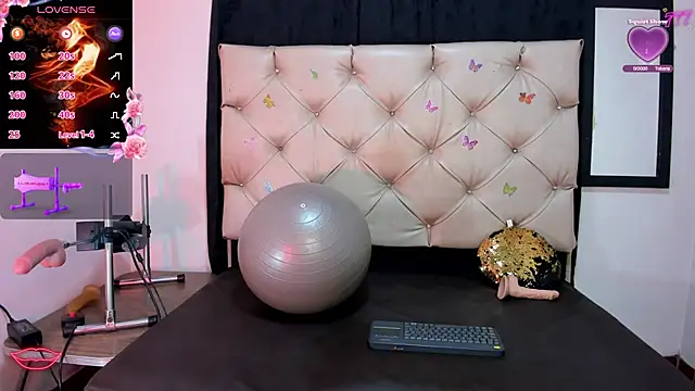 cleopatraa online show from March 3, 2026, 6:59 pm