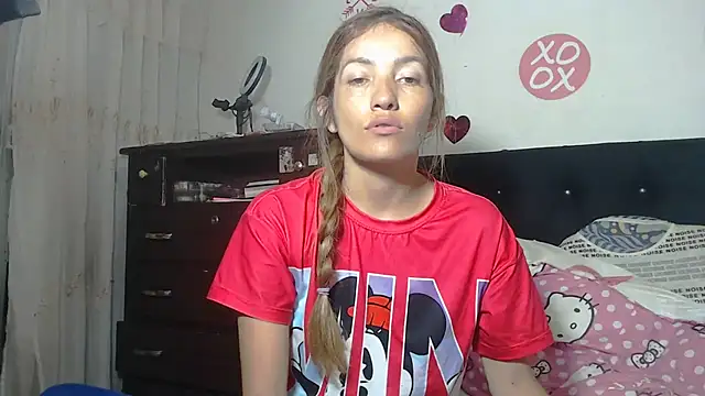 Snapshot of valerivegass chatting on April 8, 2026, 6:20 pm valerivegass online show from April 8, 2026, 6:20 pm