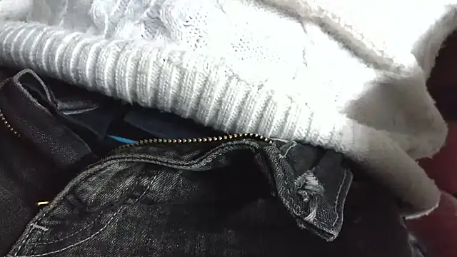 Snapshot of smoothandtiny chatting on April 1, 2026, 6:48 am smoothandtiny online show from April 1, 2026, 6:48 am