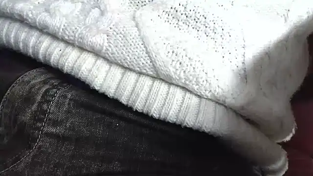 Snapshot of smoothandtiny chatting on March 25, 2026, 6:13 am smoothandtiny online show from March 25, 2026, 6:13 am