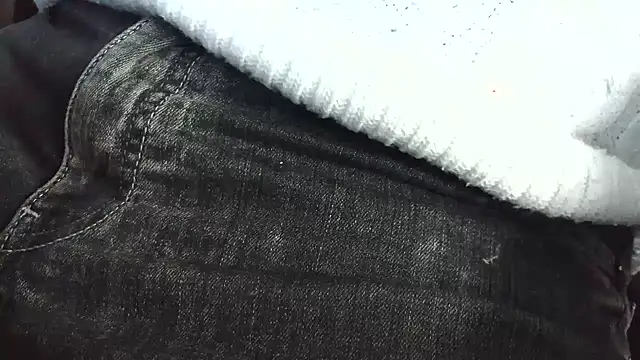 Snapshot of smoothandtiny chatting on March 24, 2026, 9:42 am smoothandtiny online show from March 24, 2026, 9:42 am