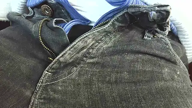 Snapshot of smoothandtiny chatting on March 17, 2026, 7:44 am smoothandtiny online show from March 17, 2026, 7:44 am