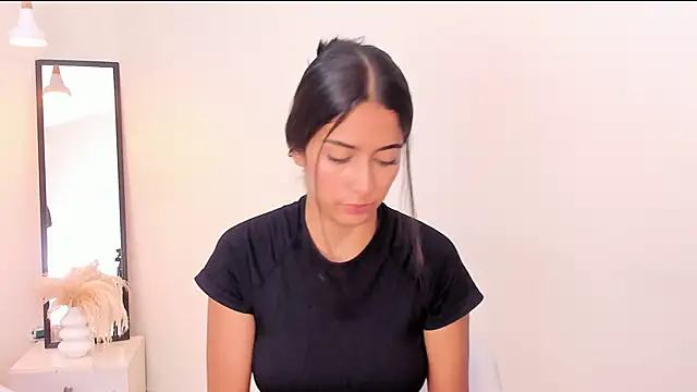 Snapshot of your_khloe chatting on April 29, 2026, 1:15 pm your khloe online show from April 29, 2026, 1:15 pm