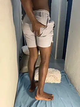 Snapshot of Pinepool21 chatting on February 27, 2026, 12:44 am Pinepool21 online show from February 27, 2026, 12:44 am