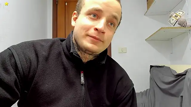 Snapshot of layneinchains chatting on March 7, 2026, 1:49 pm layneinchains online show from March 7, 2026, 1:49 pm