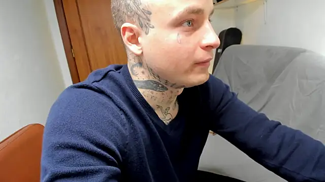 Snapshot of layneinchains chatting on March 28, 2026, 8:48 am layneinchains online show from March 28, 2026, 8:48 am