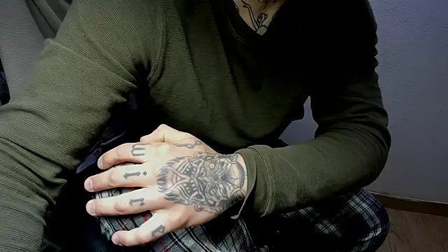 Snapshot of layneinchains chatting on November 25, 2025, 7:52 am layneinchains online show from November 25, 2025, 7:52 am