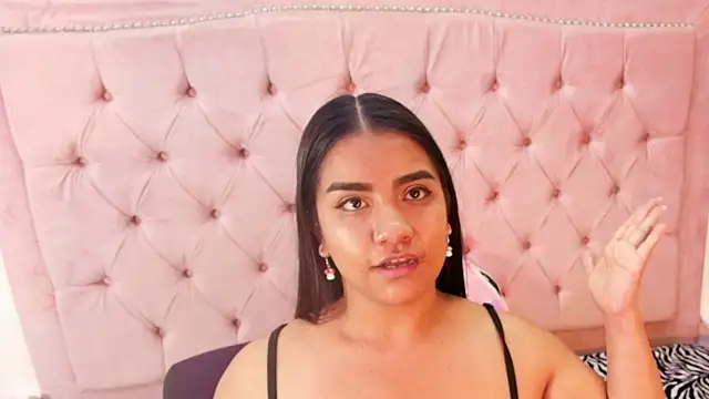 hannnasmith online show from February 12, 2026, 3:50 am