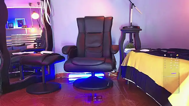Snapshot of HenryBenso chatting on March 6, 2025, 10:30 am HenryBenso online show from March 6, 2025, 10:30 am