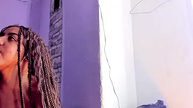 Alika01 online show from March 17, 2025, 11:24 pm