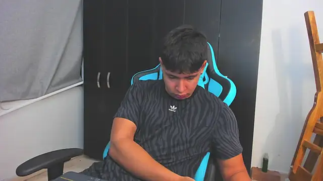 Bray Kevin online show from December 4, 2025, 3:49 am