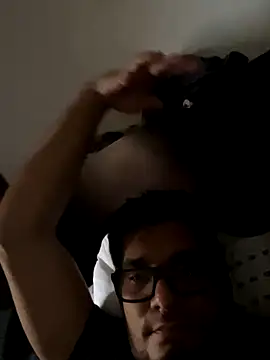 Snapshot of Diegoarb chatting on October 31, 2025, 9:43 pm Diegoarb online show from October 31, 2025, 9:43 pm