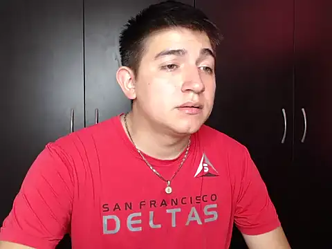 Andres02Smile online show from May 12, 2026, 9:21 pm