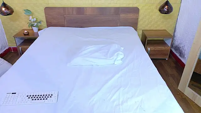 Mrs booty online show from October 1, 2025, 1:48 pm