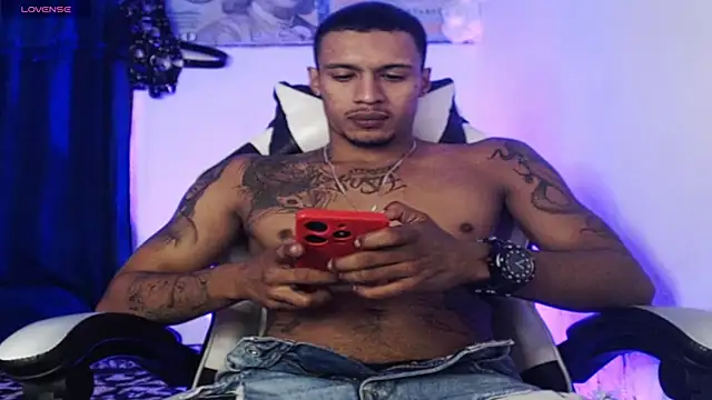 Snapshot of Ryan_coopper chatting on November 15, 2025, 2:37 am Ryan coopper online show from November 15, 2025, 2:37 am