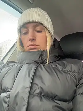 StasyWood online show from February 20, 2026, 6:19 am