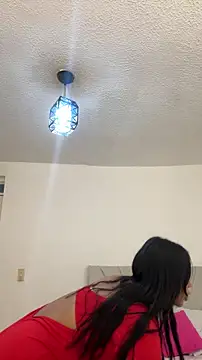 IsabelaVanegas  online show from December 1, 2025, 5:14 pm