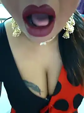 Snapshot of YR-SHIVANI chatting on March 18, 2025, 4:51 am YR-SHIVANI online show from March 18, 2025, 4:51 am