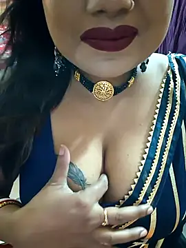 Snapshot of YR-SHIVANI chatting on October 3, 2025, 5:20 am YR-SHIVANI online show from October 3, 2025, 5:20 am