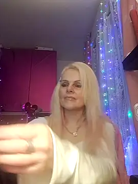 Snapshot of Angeldevilus chatting on March 16, 2025, 12:45 am Angeldevilus online show from March 16, 2025, 12:45 am