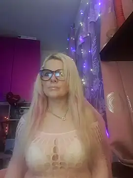 Snapshot of Angeldevilus chatting on March 1, 2025, 6:11 pm Angeldevilus online show from March 1, 2025, 6:11 pm