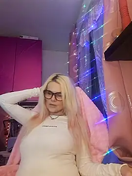 Snapshot of Angeldevilus chatting on March 1, 2025, 1:22 am Angeldevilus online show from March 1, 2025, 1:22 am