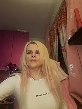 Snapshot of Angeldevilus chatting on February 23, 2025, 10:42 pm Angeldevilus online show from February 23, 2025, 10:42 pm