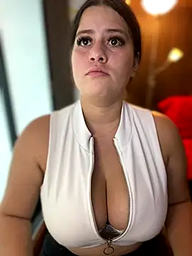 Natalia Cleark09 online show from December 16, 2025, 5:50 pm